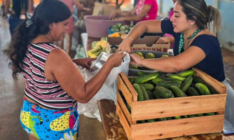 Entrega de alimentos do PAA beneficia famílias atendidas pelo CRAS de Araputanga
