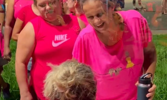 Movimento Rosa: encerramento do Outubro Rosa no Lago Azul, em Araputanga