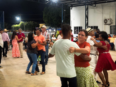 BAILE DOS IDOSOS EM ARAPUTANGA