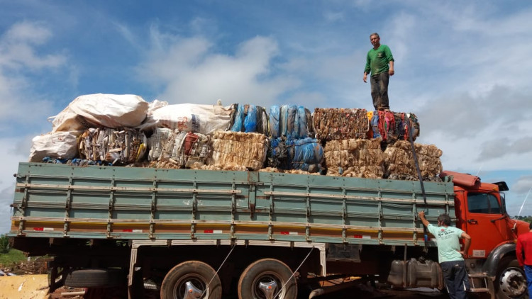 No mês de maio foram reciclados 32.000 mil quilos de lixo