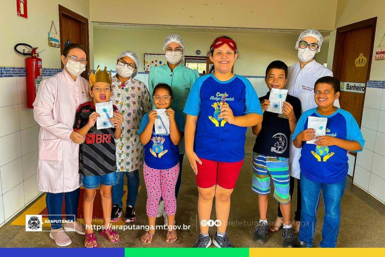 SAÚDE BUCAL: Uma ação conjunta das unidades básicas de Saúde Santo Antônio e Joseilton Carapia, realizam atendimento odontológico para os alunos da APAE – Araputanga.