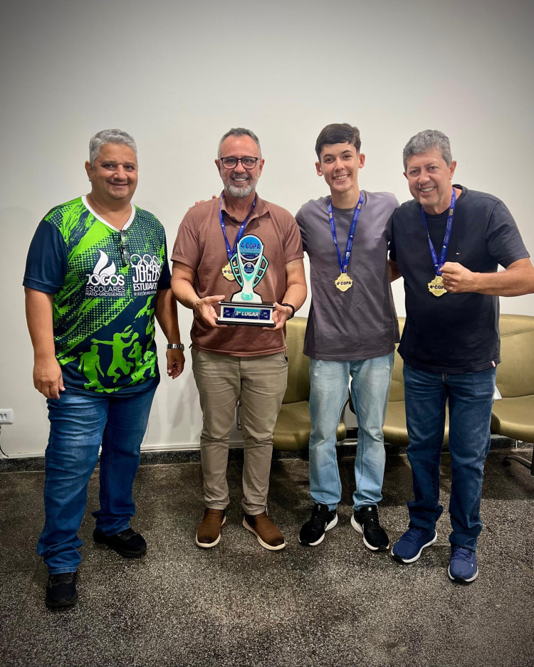 ENTREGA DE TROFÉU DO FUTSAL MASCULINO