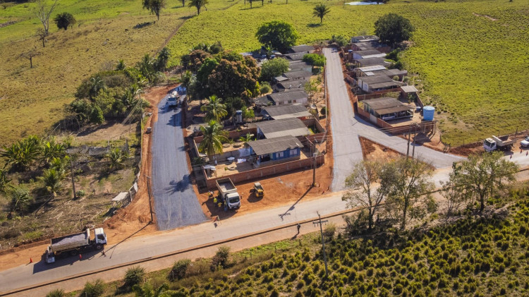 ASFALTO NA VILA FRIBOI