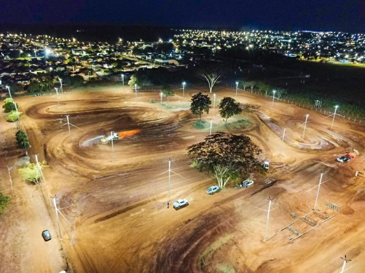 CIRCUITO PARA MOTOCROSS EM ARAPUTANGA