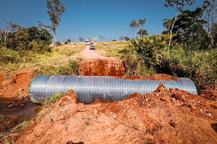 SUBSTITUIÇÃO DE PONTE POR TUBO GALVONIZADO