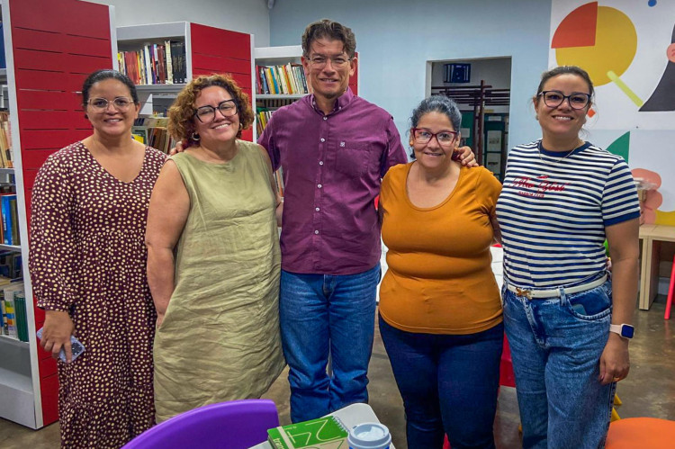 BIBLIOTECA MUNICIPAL RECEBE IMERSÃO