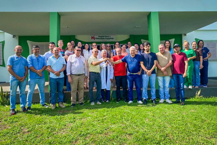 PREFEITURA RECEBE O HOSPITAL PÚBLICO MUNICIPAL