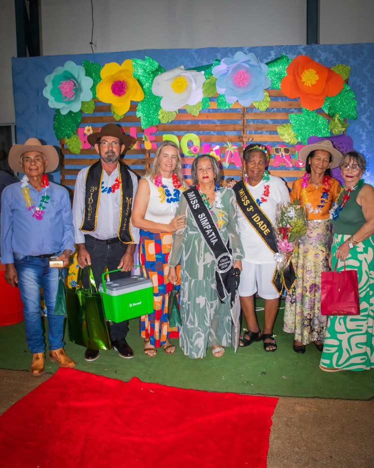 Baile do Havaí da 3ª Idade reúne música, dança e desfile da Miss e Mister
