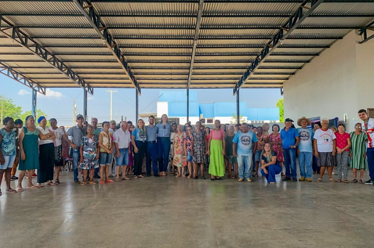Grupo Raio de Luz participa de atividade do Sicoob na Semana do Cooperativismo