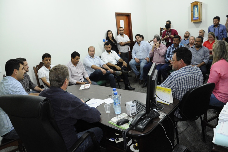 Governo anuncia trabalho de tapa-buracos e reconstrução da MT-248 para 2017