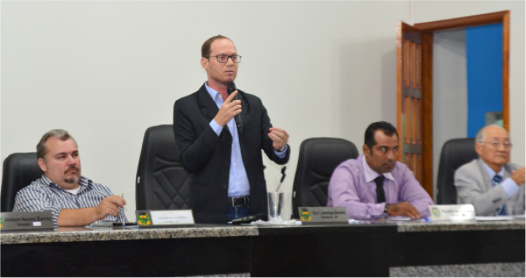 Câmara aprova redução salarial de Prefeito, Vice, Secretários e comissionados