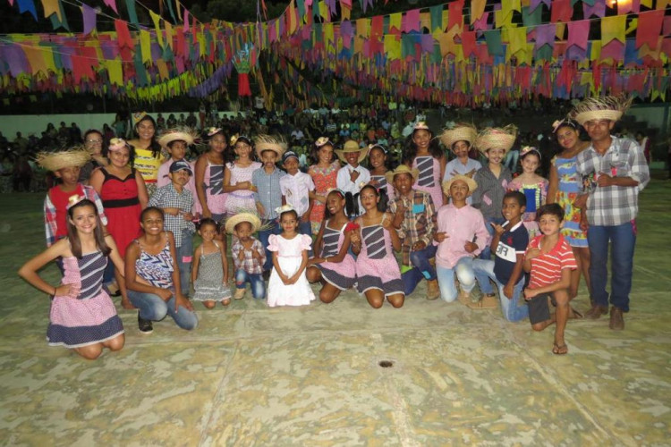 TRADICIONAL ARRAIA DO CRAS
