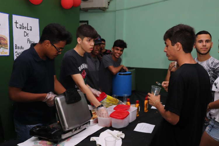 1ª FEIRA EMPREENDEDORA